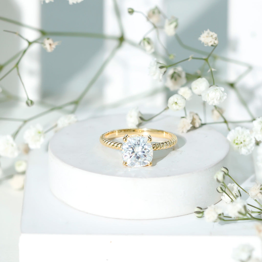 3.25 CT Certified Moissanite Solitaire Ring with Twisted Rope