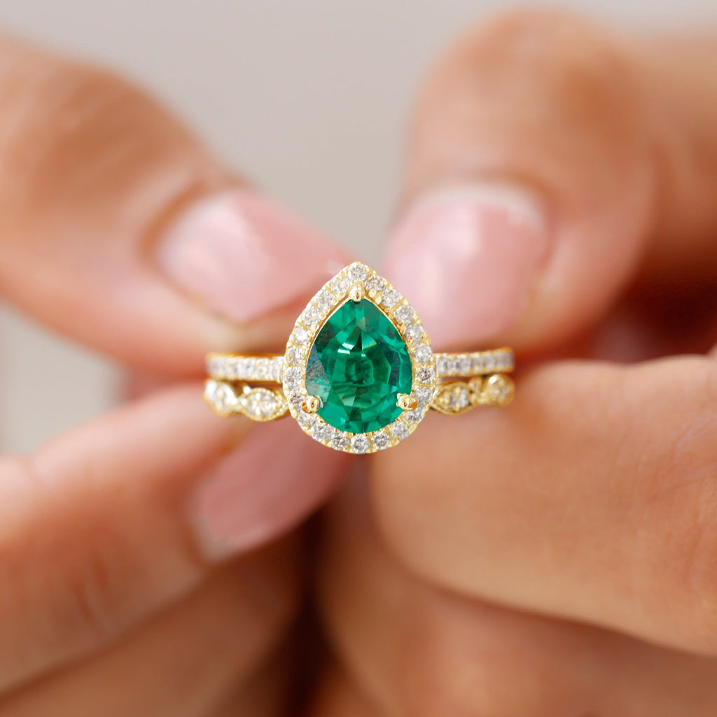 Designer Lab Grown Emerald Diamond Teardrop Engagement Ring with Wedding Band