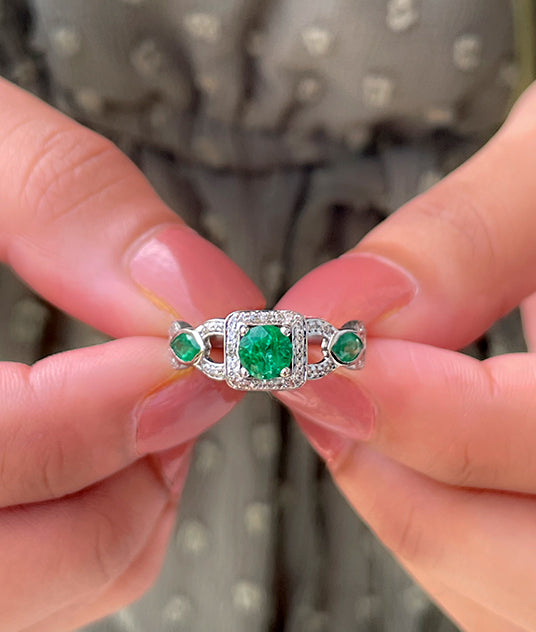 Natural Emerald Diamond Vintage Looking Engagement Ring