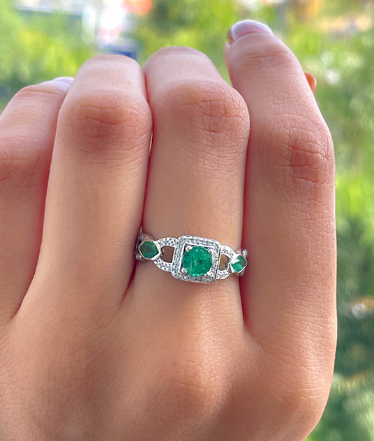 Natural Emerald Diamond Vintage Looking Engagement Ring