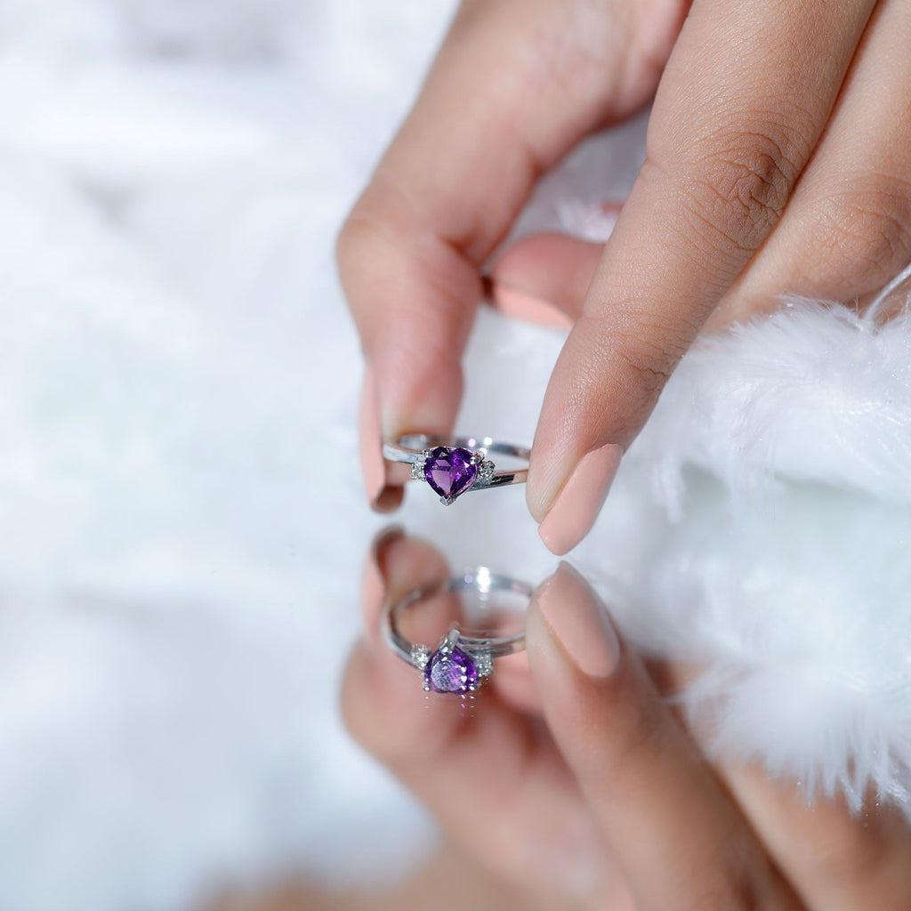 1 CT Heart Shape Amethyst Solitaire Promise Ring with Diamond