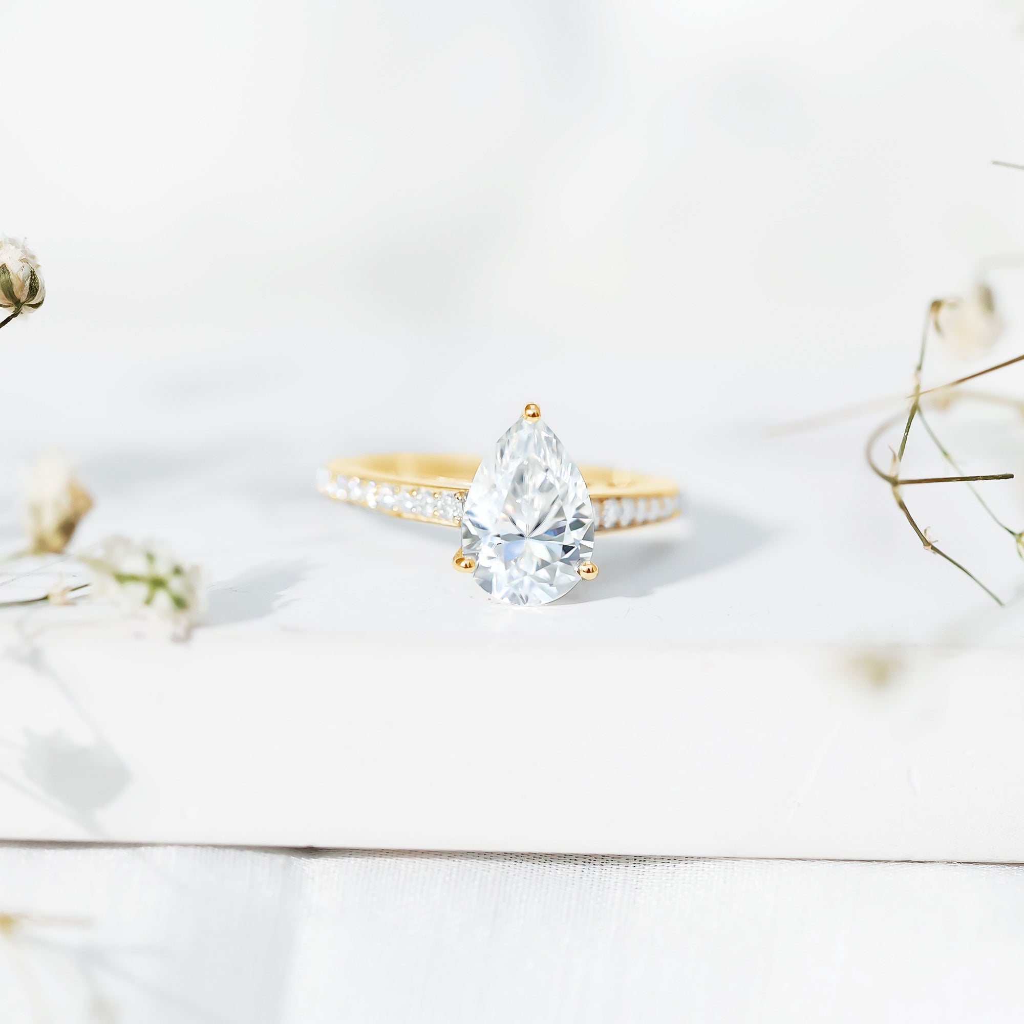 Classic Pear Cut Moissanite Solitaire Engagement Ring With Side Stones