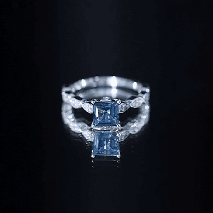 6mm Princess Cut London Blue Topaz Solitaire Ring with Diamond