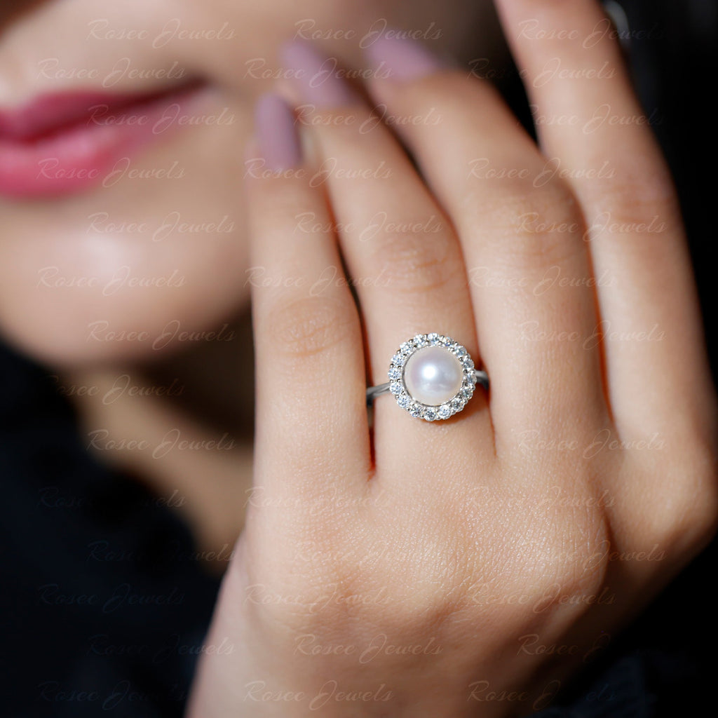 Simple Freshwater Pearl Ring with Diamond Halo